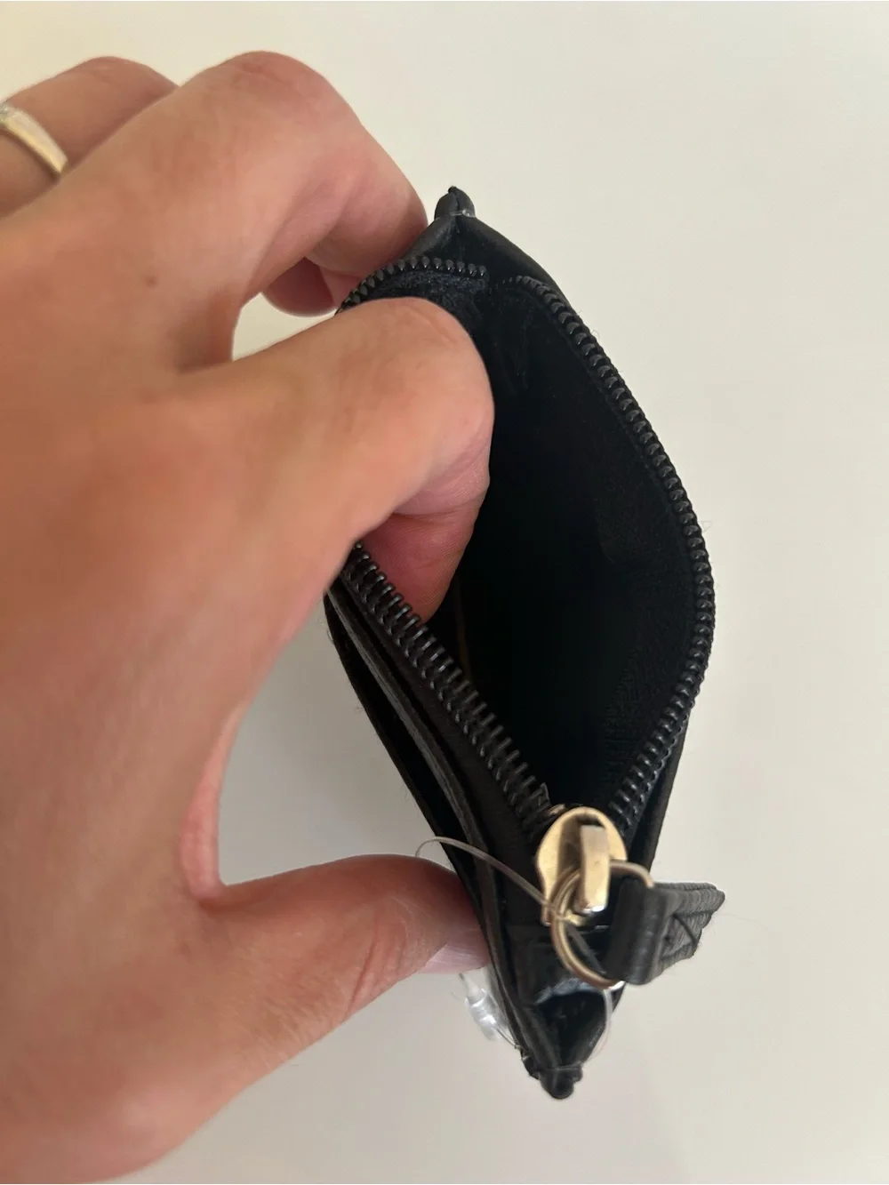 MTV Black and Hot Pink Zip Card Holder